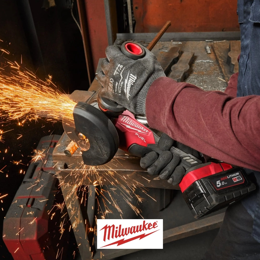 KIT ESMERILADORA M18 FUEL 4-1/2"/5" CON 2 BATERIAS Y CARGADOR MILWAUKEE 2880-22