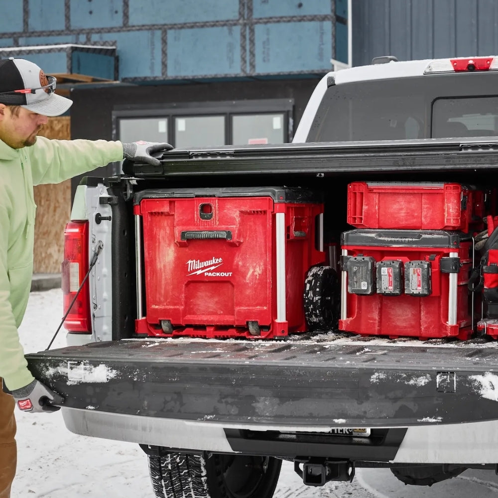 CAJA PACKOUT RODANTE CON CAJONES MILWAUKEE 48-22-8420