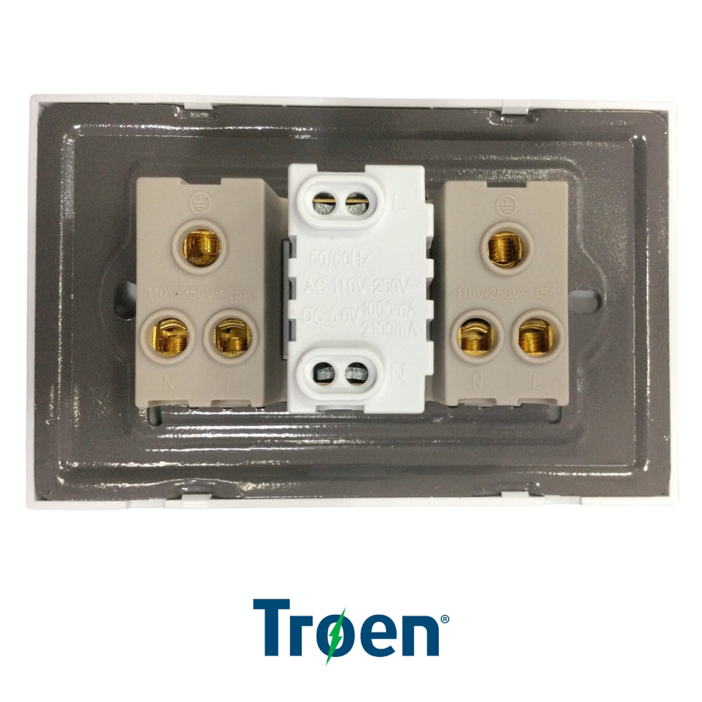 TOMACORRIENTE DOBLE BLANCO CON PUERTO USB